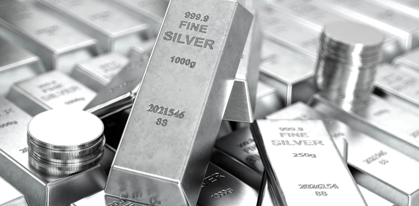 🌙 SILVER ALERT – Stay Active!